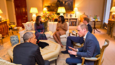 Les Cambridge reçoivent le couple Obama